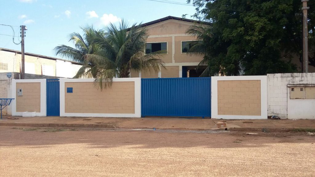 Fachada do Grupo Da Família